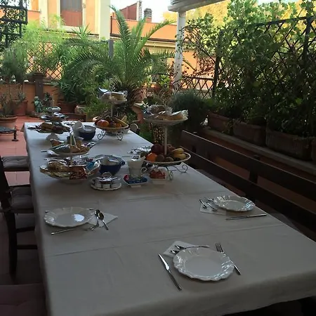 Trastevere Belvedere Bed & Breakfast 4*
